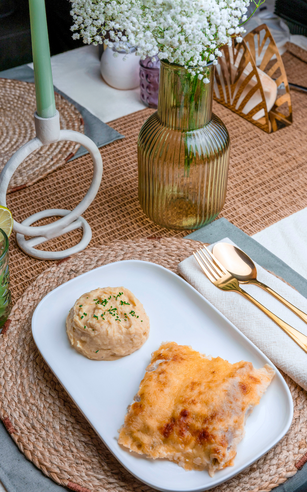 Chicon gratiné enroulé de jambon de dinde avec purée de pommes de terre