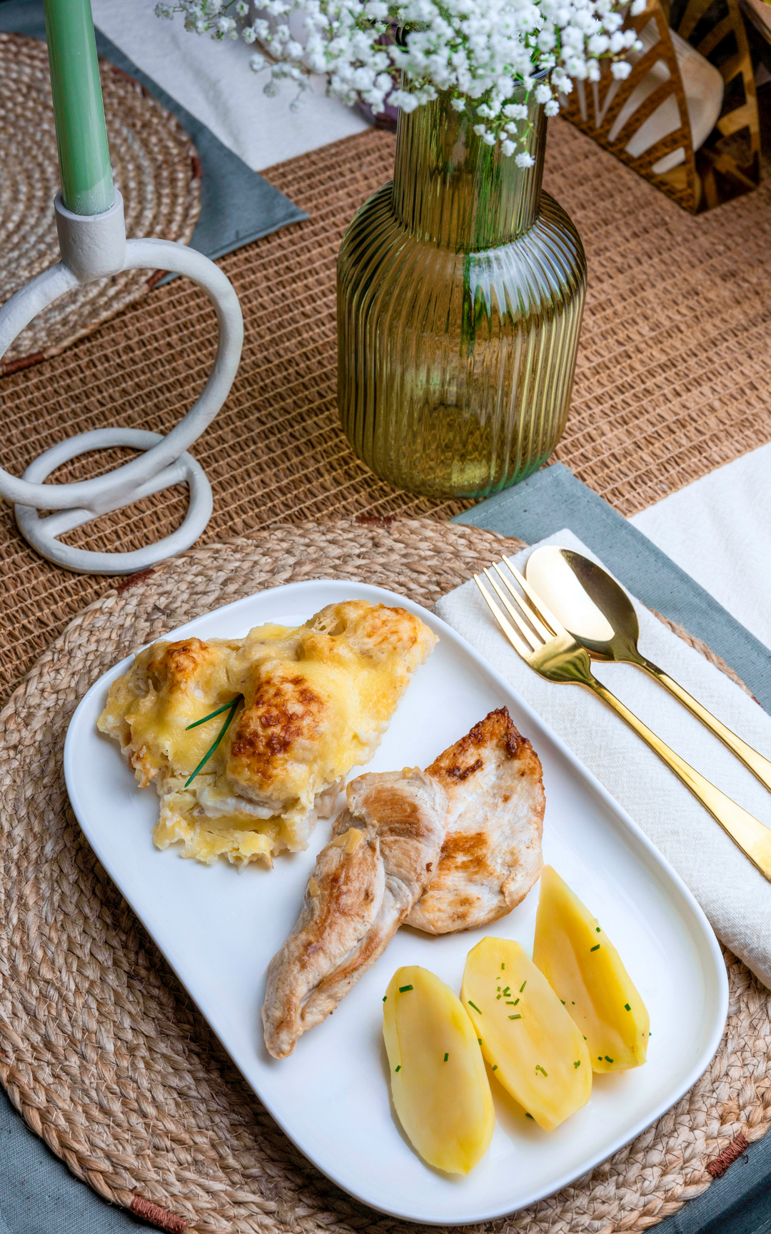 Chou-fleur au gratin, pommes de terre et escalope de poulet